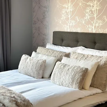Riverside By Booklapland * روفانييمي